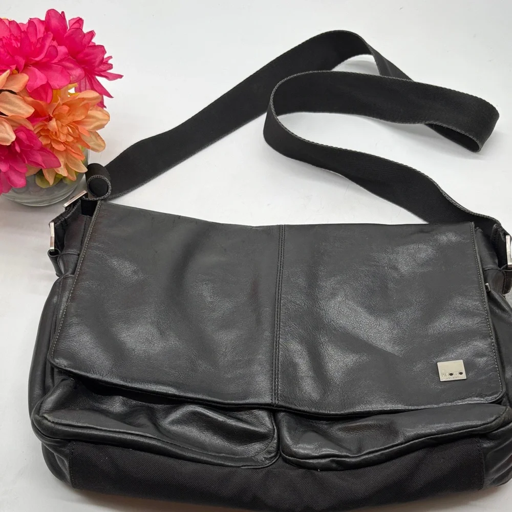 Knomo London Black Leather Men's Messenger Bag TOT8463G